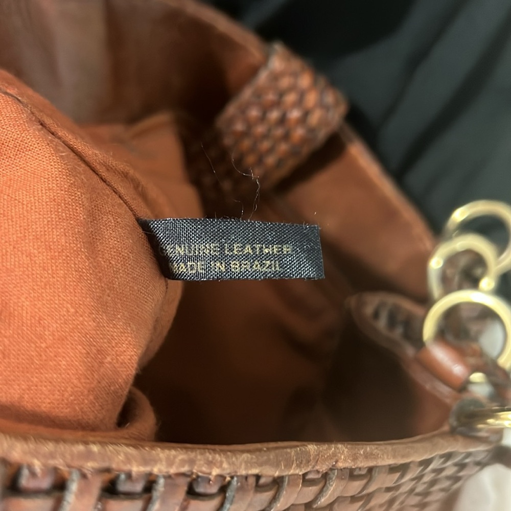 Elegant Brown Woven Handbag - Picture 5 of 8
